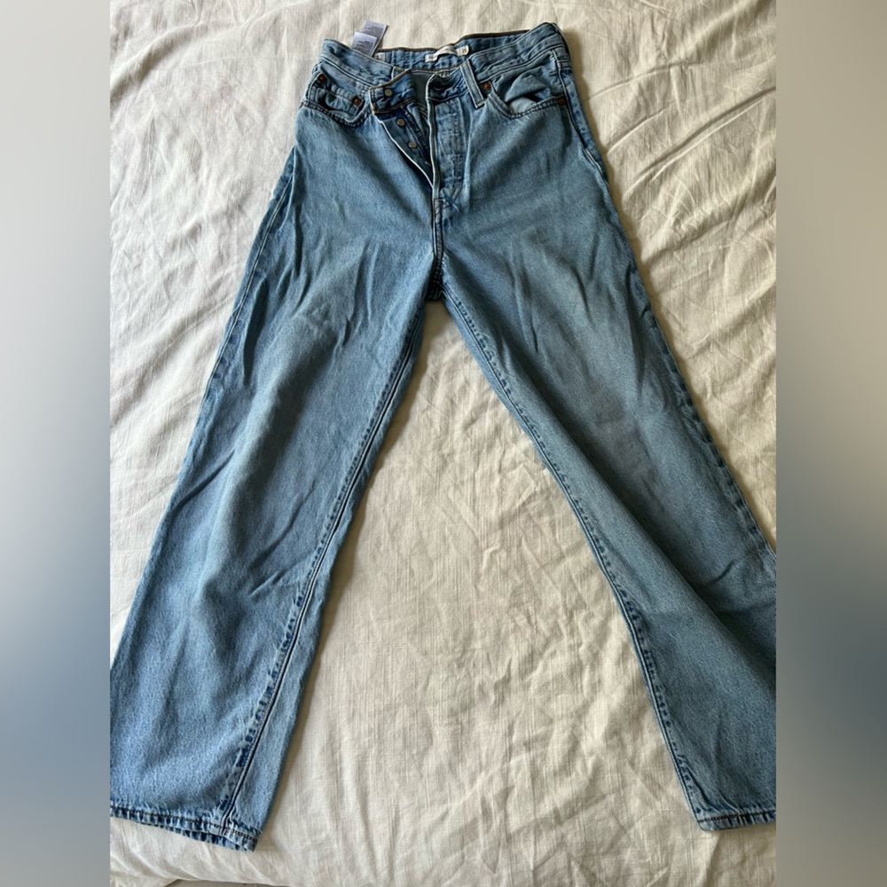 Levi’s  denim premium high rise ribcage straight ankle jeans size 0